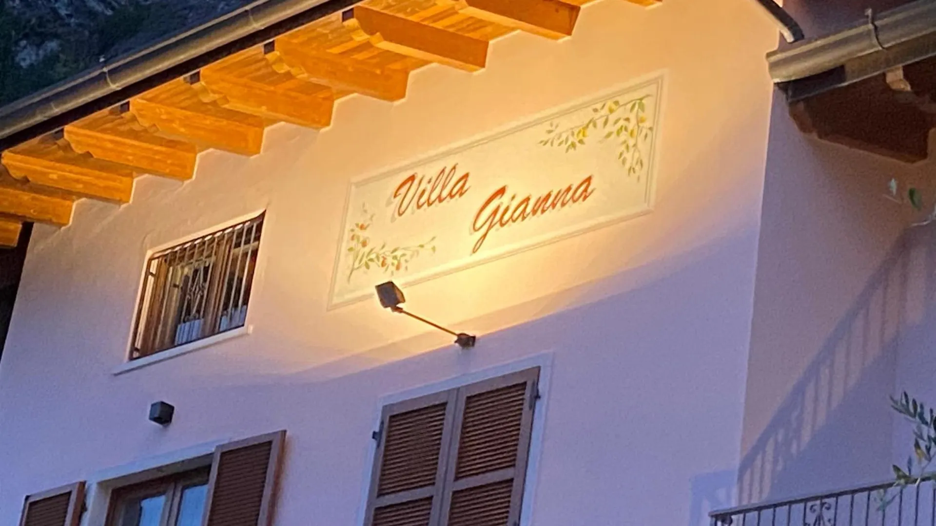 לימונה סול גרדה Villa Gianna 3 איטליה